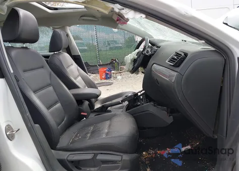 2017 Volkswagen Jetta 1.4T Se from USA, damaged, VIN 3VWDB7AJ7HM393500